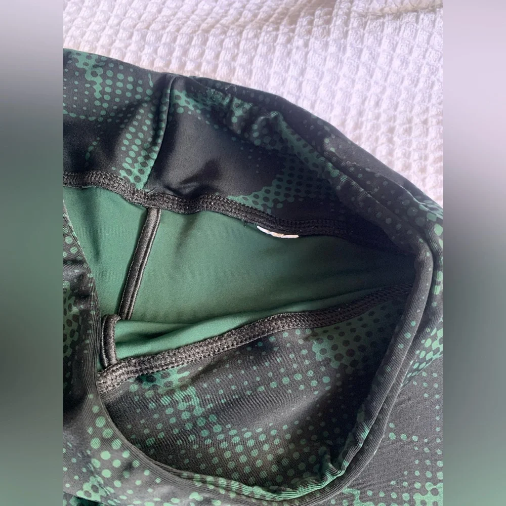 BootyQueen Apparel Women’s Green Black Dotted Camo Workout Gym Leggings - Size L